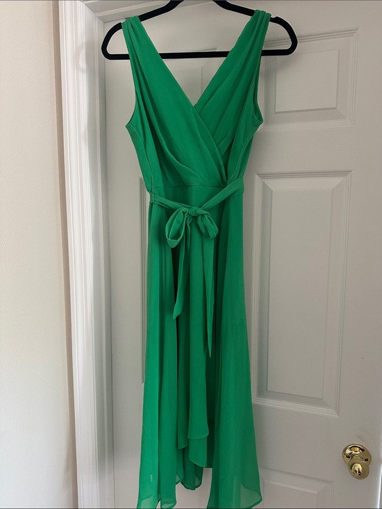 Dkny Dresses & Skirts - DKNY Elegant Green V-Neck Tie-Waist Dress